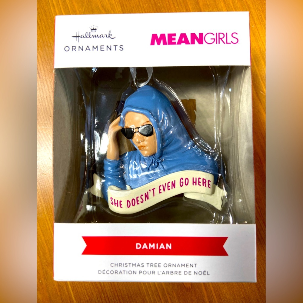 Mean Girls - Hallmark - Damian “She doesn’t even go here.” Ornament - BNIB 📓🚌
